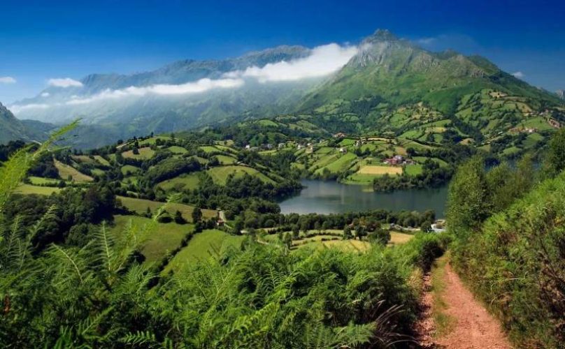 paisaje-asturias-825x510